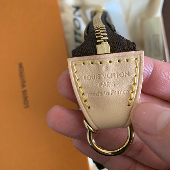 LV Mini Pochette - Picture 3 of 5